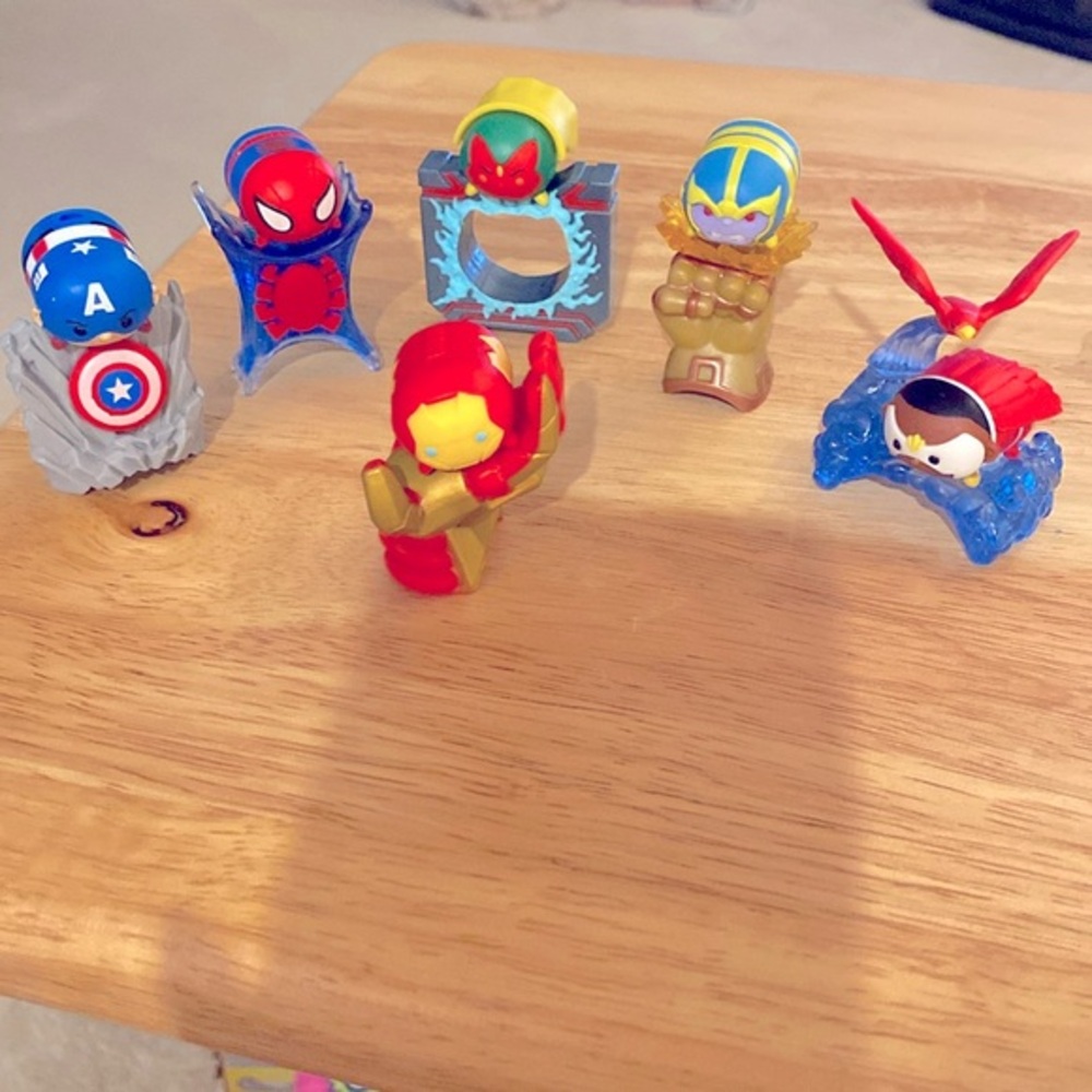 Disney Tsum Tsum Marvel Sets. - 6 sets
